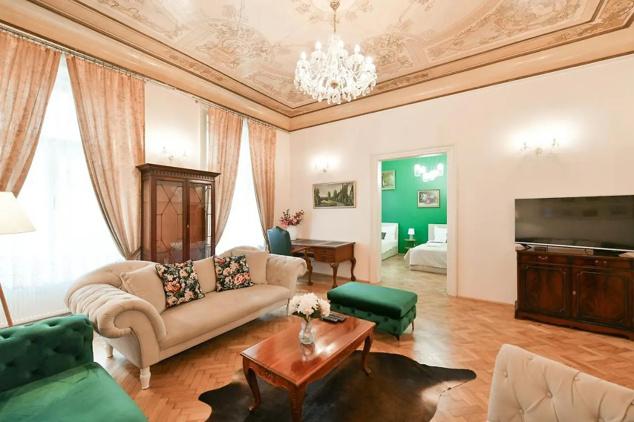 Stunning Charles Bridge Apartment Prague