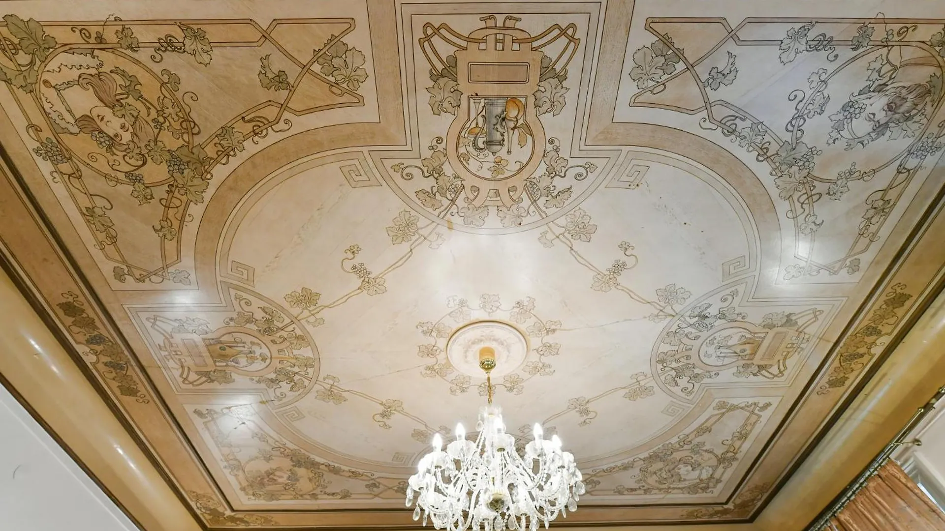 Stunning Charles Bridge Apartment 0*, Prague Czech Republic