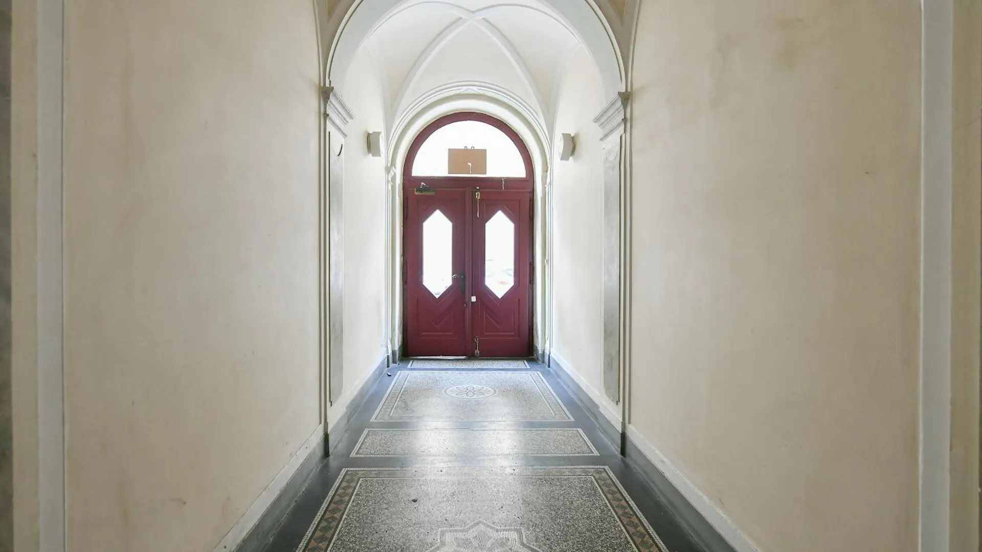 Stunning Charles Bridge Apartment  Prag