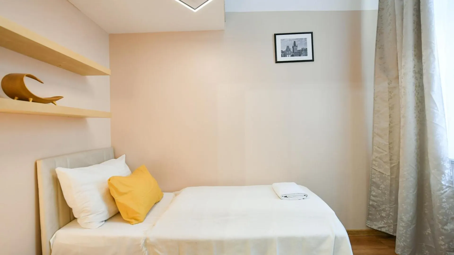 Stunning Charles Bridge Apartment Tschechische Republik