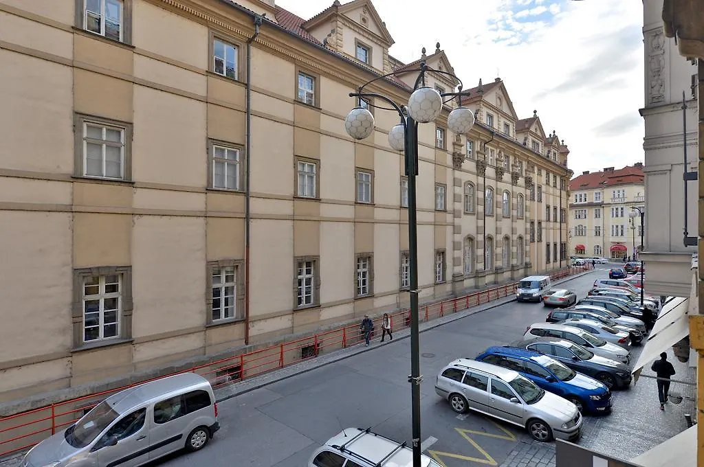 Stunning Charles Bridge Apartment 0*, Prag