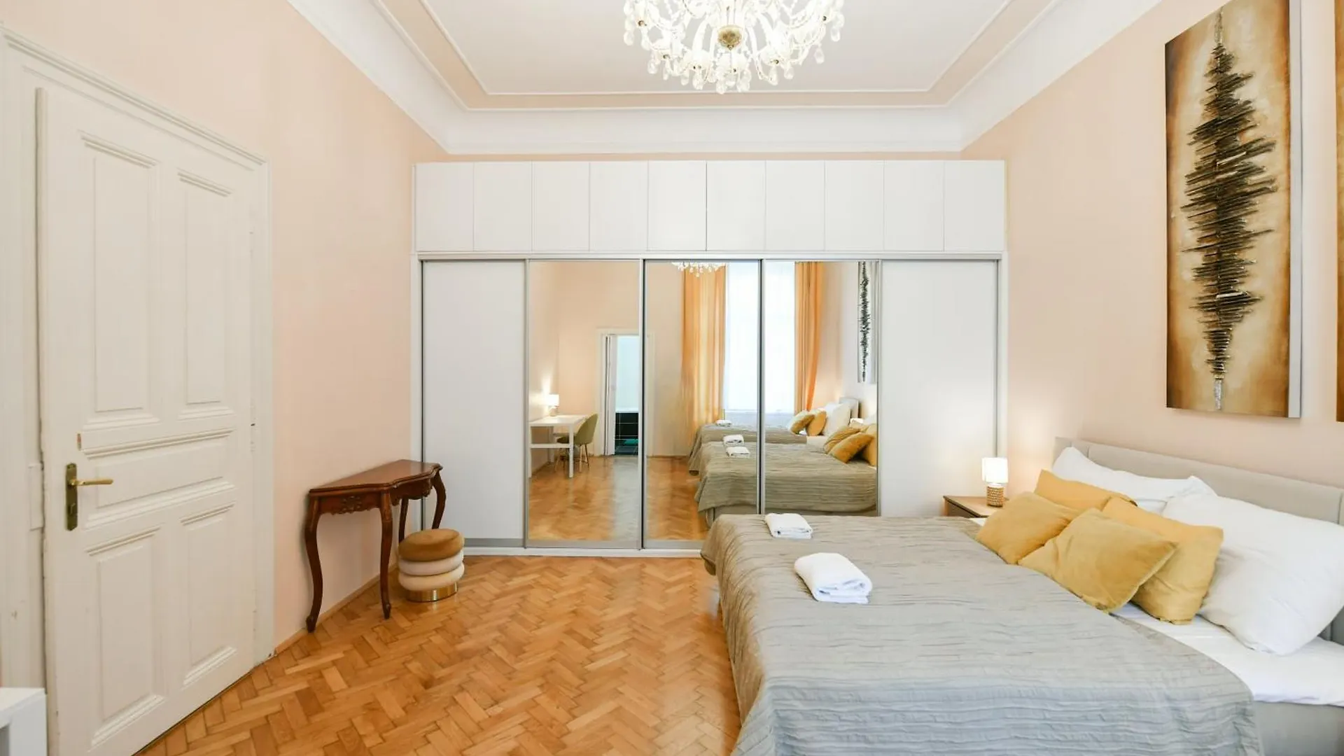Stunning Charles Bridge Apartment Praha 0*,